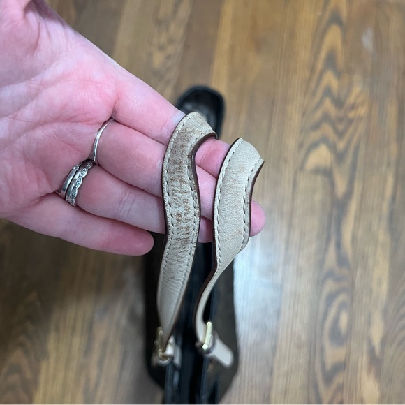 Michael Kors Medium Logo print tote purse - Picture 5 of 5